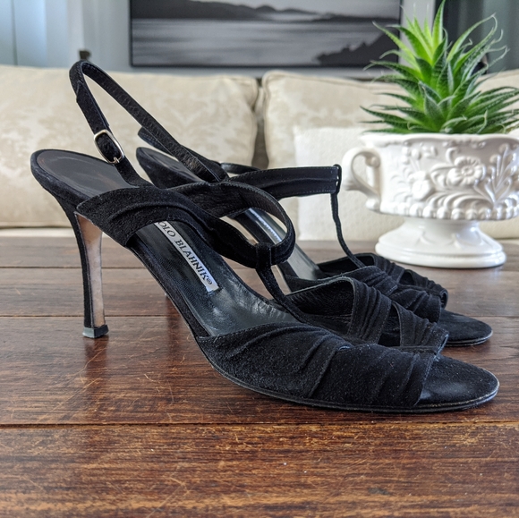 Manolo Blahnik Suede T-Strap Sandals Heels - Picture 4 of 13